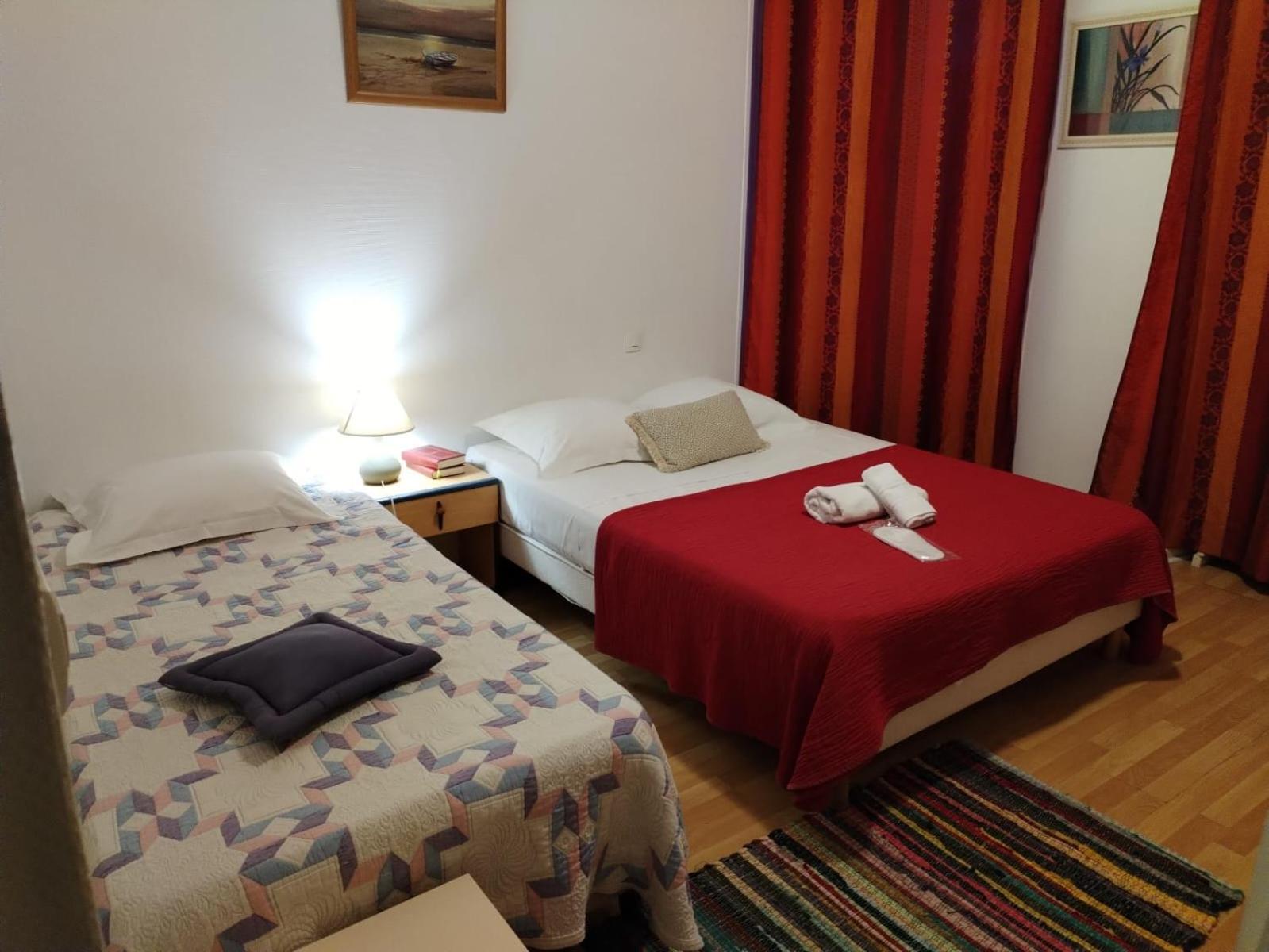 Aux Trois Rois Hotell Pont-Sur-Yonne Exteriör bild
